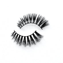 Load image into Gallery viewer, Emvy Vegan Lash -  &quot;IG Baddie&quot; / 6D
