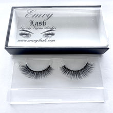 Load image into Gallery viewer, Emvy Vegan Lash - &quot;Luxe&quot; / 3D
